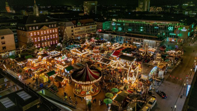 Auseinandersetzung auf Hanauer Weihnachtsmarkt führt zu Entlassungen und Ermittlungen