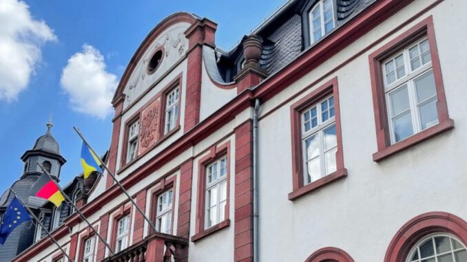 Eltville: Rathaus und andere Verwaltungsstellen am Festmontag nur bis 10.30 Uhr geöffnet Eltville: Rathaus und andere Verwaltungsstellen am Festmontag nur bis 10.30 Uhr geöffnet