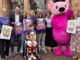 Engelsfackel macht Halt vor Wiesbadener Rathaus und lenkt Blick auf Kinderhospizarbeit