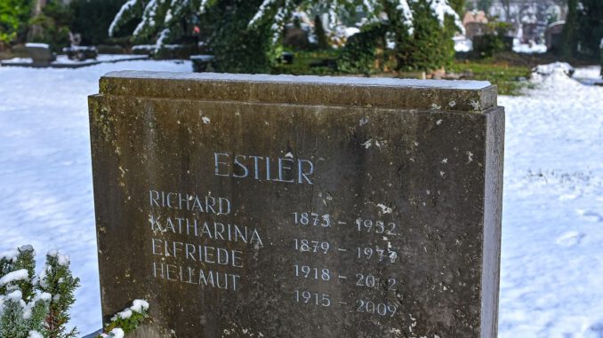 Grab des Hanauer Künstlers Richard Estler wird Ehrengrab