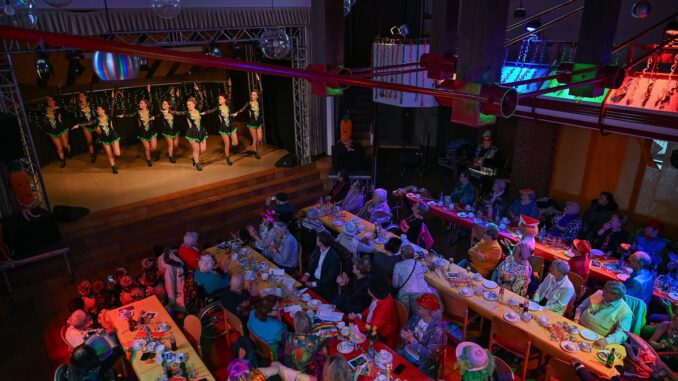 Hanau lädt Seniorinnen und Senioren zur Fastnachtssitzung ins Nachbarschaftshaus Lamboy Hanau lädt Seniorinnen und Senioren zur Fastnachtssitzung ins Nachbarschaftshaus Lamboy