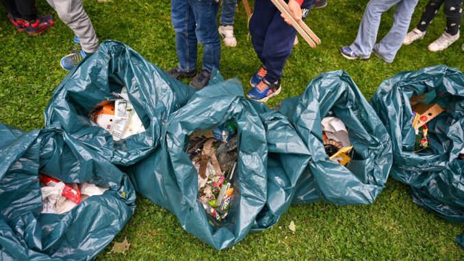 Klein-Auheim lädt zum gemeinsamen Frühjahrsputz: Stadt unterstützt Sammelaktion