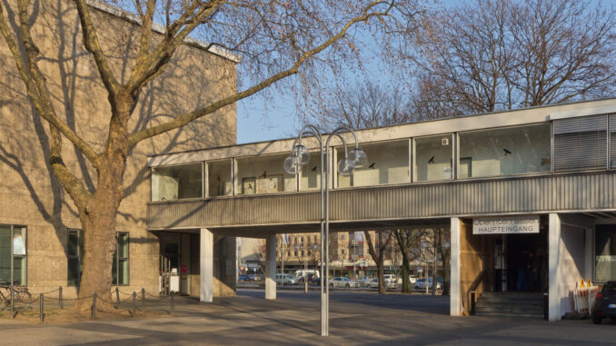 Kölner Opernterrassen: Ein Pavillon der 50er und ein Denkmal mit Baustellen-Schicksal