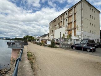 Musikinstrumentenbauer Heckel übernimmt Zollspeicher in Biebrich