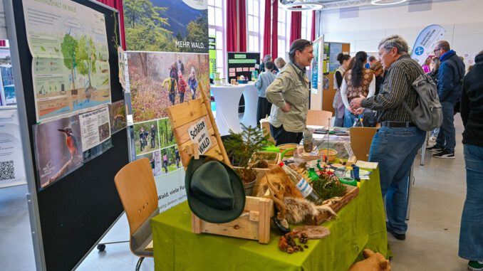Nachhaltigkeitsmesse in Hanau rückt Artenvielfalt und lokale Folgen globaler Ökosysteme in den Mittelpunkt