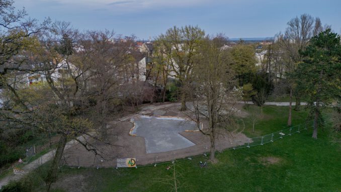 Neugestaltung des Spielplatzes im Hanauer Schlossgarten soll Ende April öffnen Neugestaltung des Spielplatzes im Hanauer Schlossgarten soll Ende April öffnen
