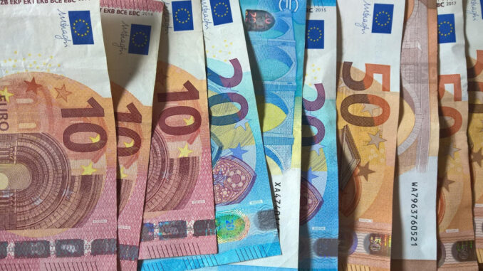 Tom Selleck Vermögen 2026: So reich ist der Magnum-Star wirklich