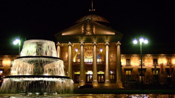 Wiesbaden plant Drohnenshow und verschärfte Kontrollen rund um das Bowling Green zu Silvester