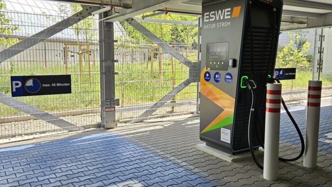 Wiesbaden rüstet Lilienparken-Parkhäuser mit Hunderten Ladepunkten für E-Autos aus