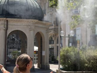 Wiesbaden testet mobile Sprühnebelanlagen in der Innenstadt zur Abkühlung an Hitztagen